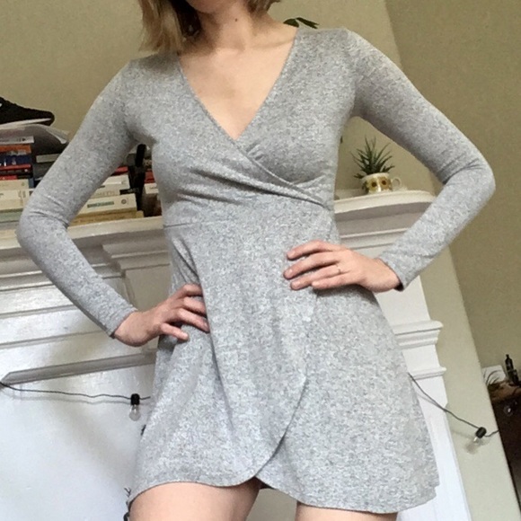 Cozy 🍂 grey fall faux wrap dress -SM-f21 autumn✨ - Picture 2 of 2